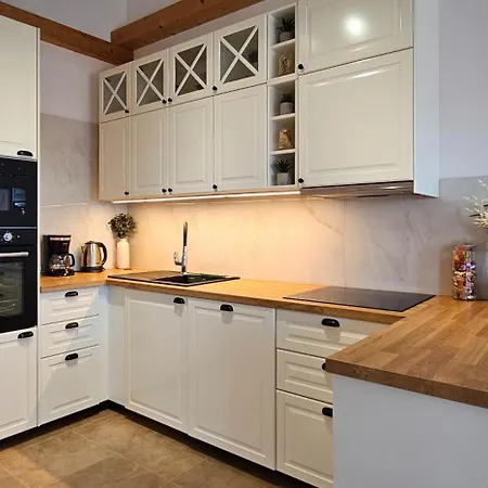 Bluemare B6 With Shared Pool Apartment Liznjan