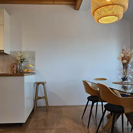 Bluemare B6 With Shared Pool