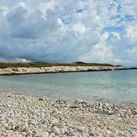 Bluemare B6 With Shared Pool Appartement