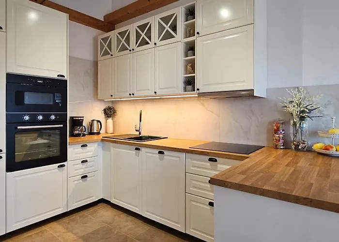 Bluemare B6 With Shared Pool Apartman Liznjan