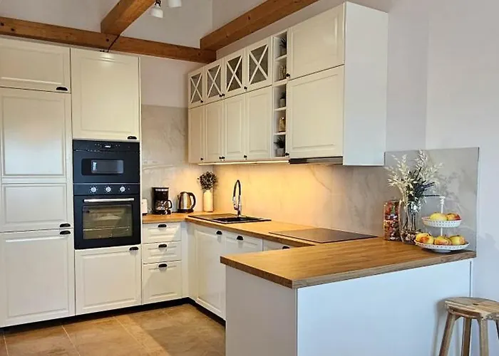 Bluemare B6 With Shared Pool Apartman *