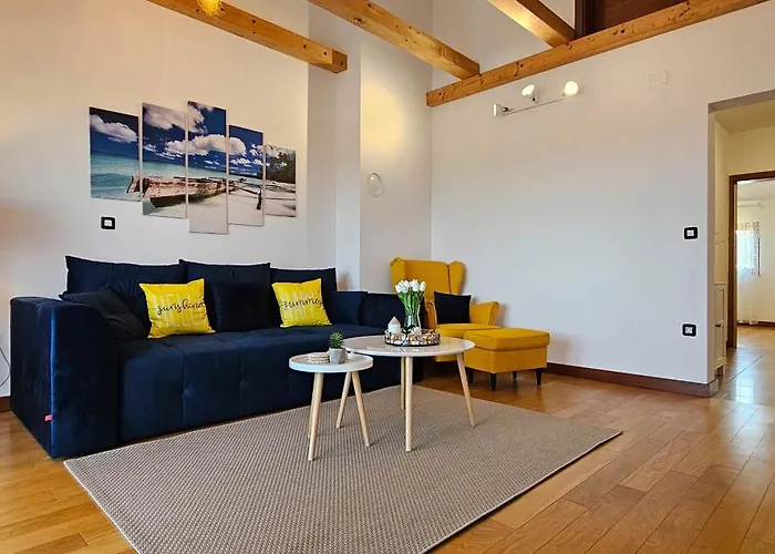 Bluemare B6 With Shared Pool