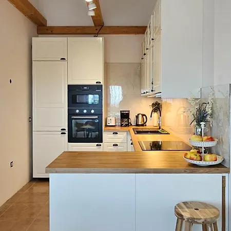 Apartman Bluemare B6 With Shared Pool