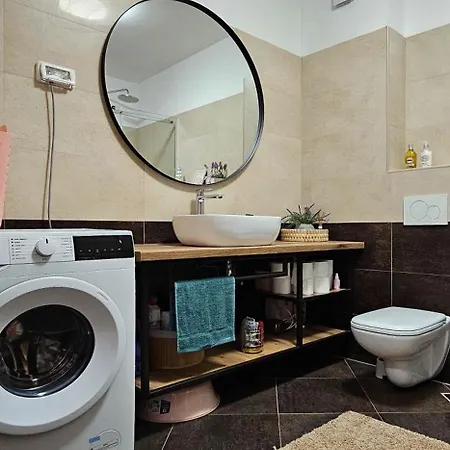 Bluemare B6 With Shared Pool Apartman *